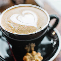 【这一段很关键】回看这场世界杯，连续进攻无果之后，复盘时才意识到问题